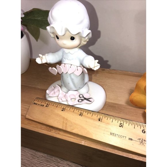precious moments You have touched so many hearts E2821 Porcelain Figurine - Picture 7 of 7